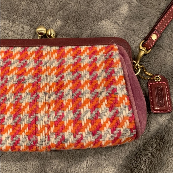 Vintage Coach tweed houndstooth wristlet - Picture 3 of 7
